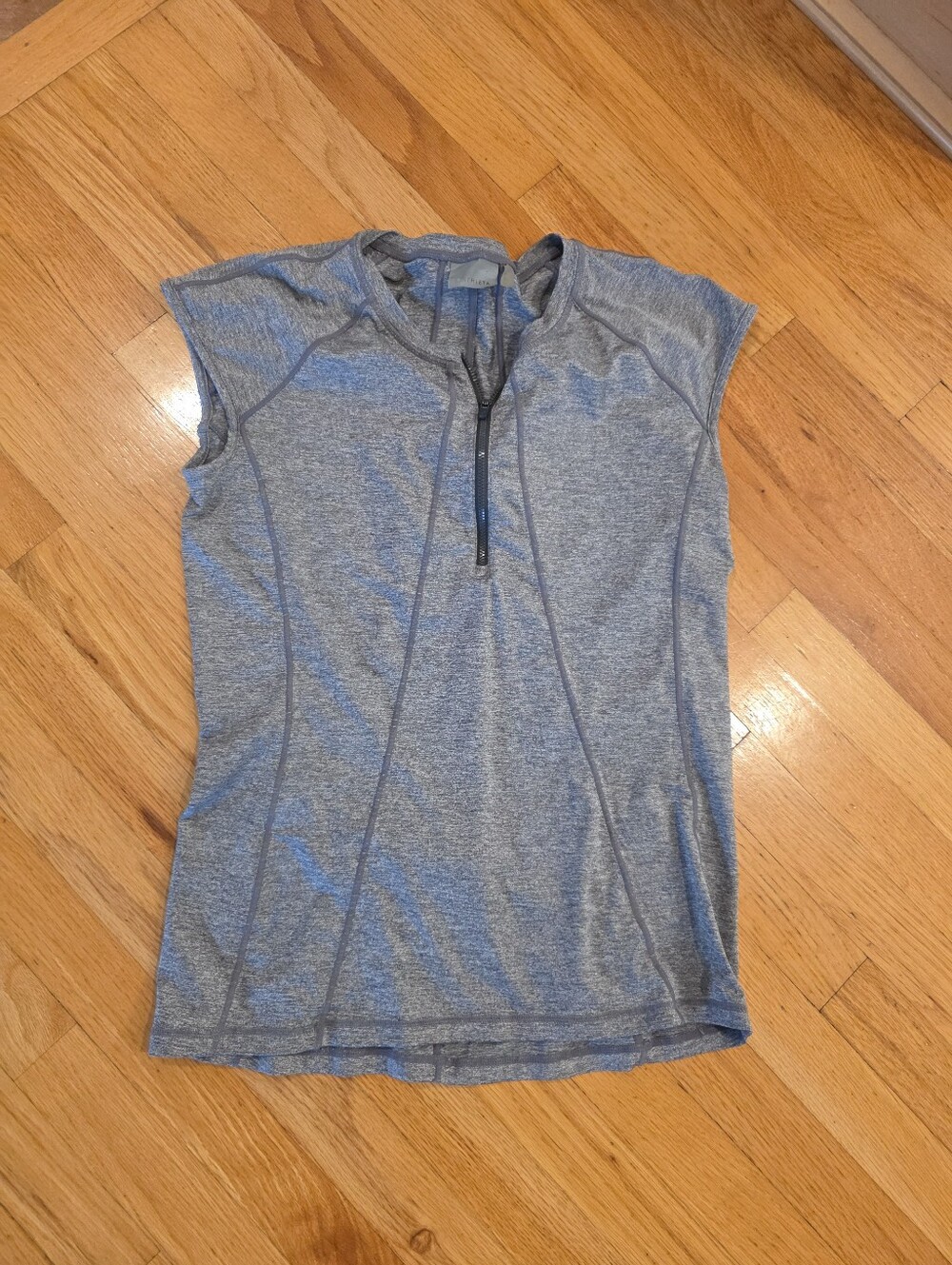 Athleta Rashguard Top - Picture 1 of 3